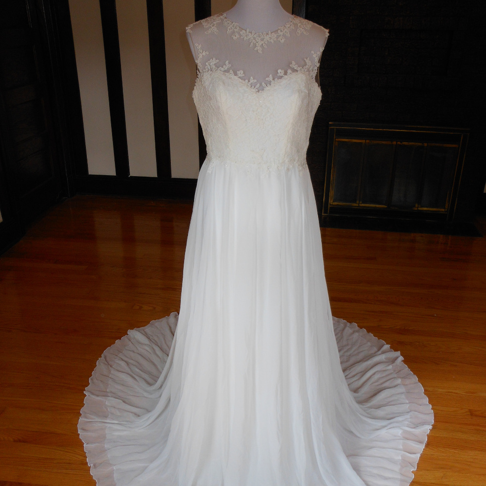 White One by Pronovias Wedding Dress Firenze - Picture 3 of 8